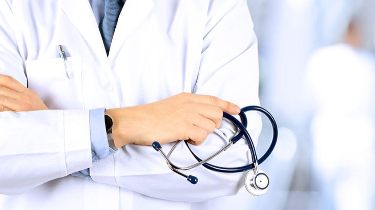 डॉक्टरों के अभाव में तड़पता रहा घायल स्वास्थ्य सेवाओं पर सवाल