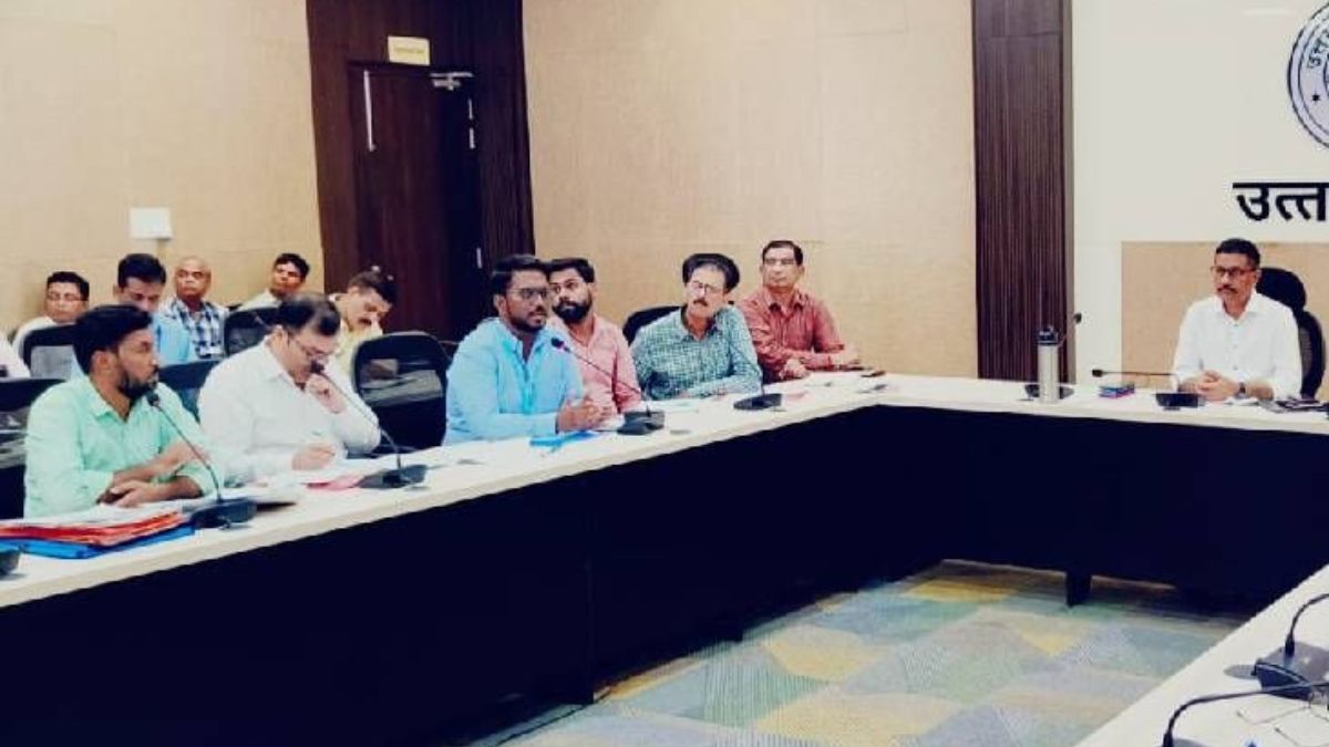 जिलाधिकारी ने कहा फाइलेरिया उन्मूलन में निगरानी समितियां करें मदद