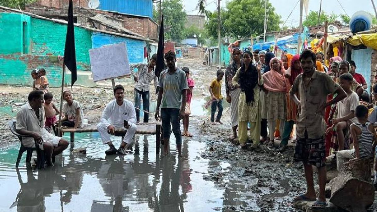 कानपुर में अनोखा विरोध-प्रदर्शन की गई नारेबाजी