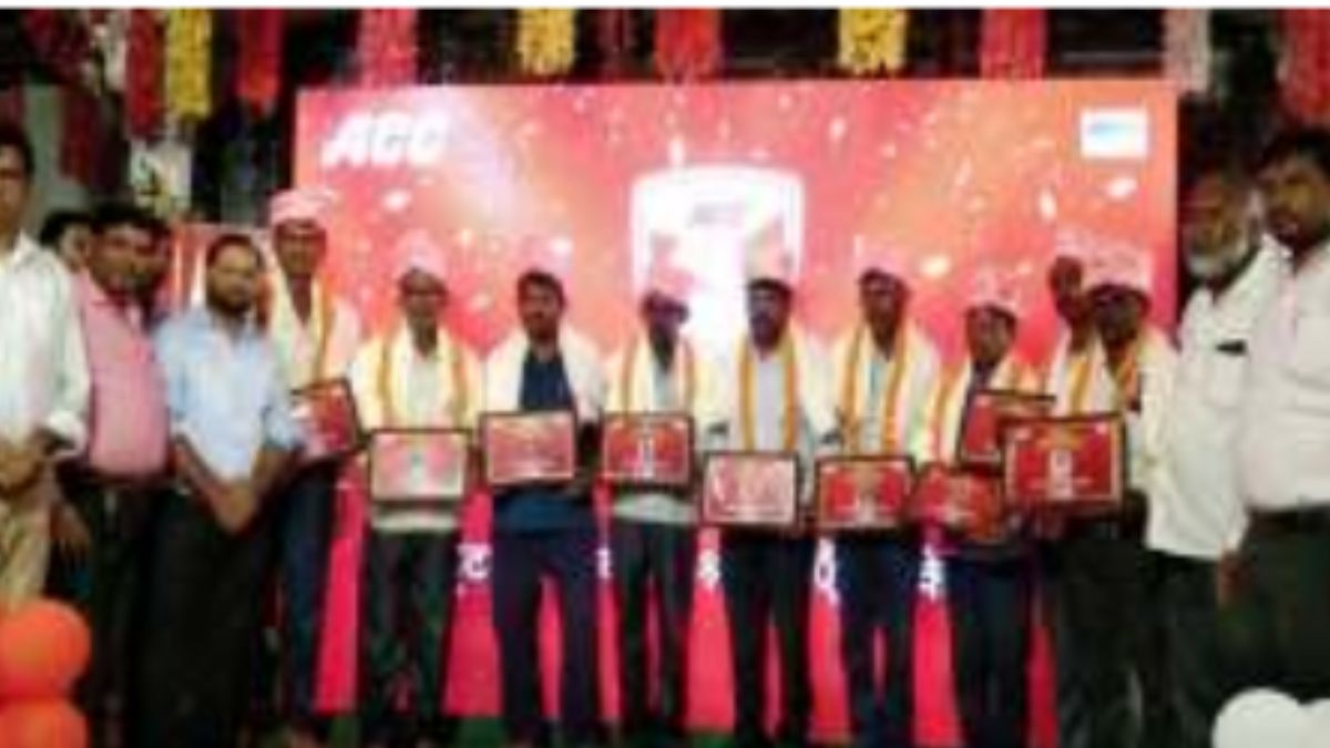 कान्ट्रैक्टर व मिस्त्री गोष्ठी में दी अहम जानकारियां