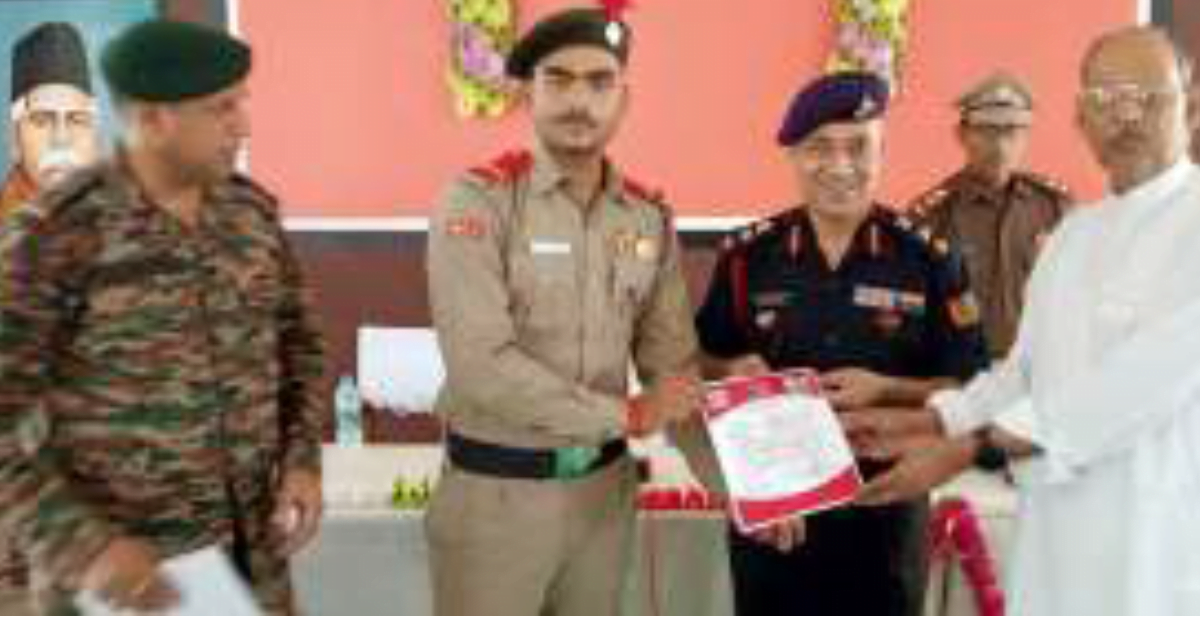 सरस्वती विद्या मंदिर के एनसीसी कैडेट्स को मिले प्रमाण पत्र