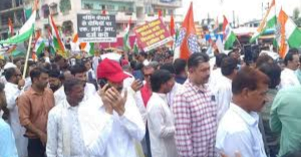 कांग्रेस ने नर्सिंग घोटाले को लेकर किया पैदल मार्च