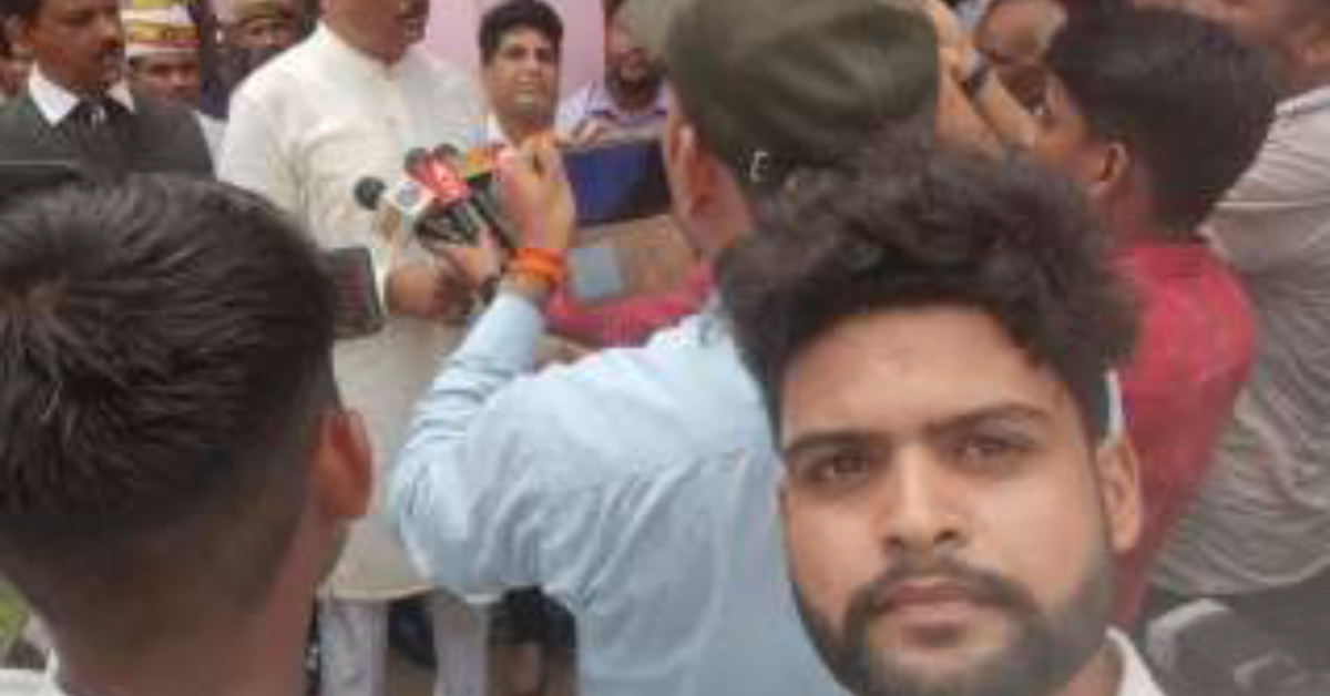 डिप्टी सीएम से मिलकर, सीएमओ से सीएचसी अधीक्षक की हुई शिकायत डिप्टी सीएम ब्रजेश पाठक ने सीएमओ को कार्यवाही के दिए निर्देश