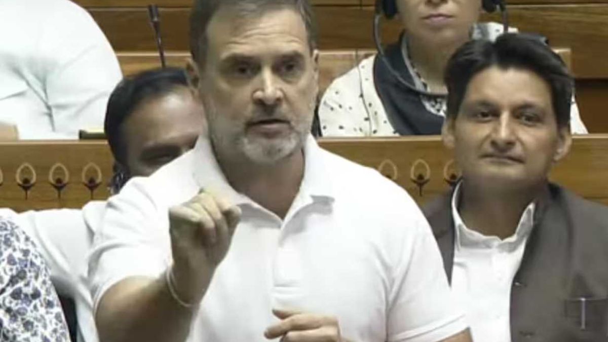 पिंजरा हो या चक्रव्यूह, तोड़ने के लिये खुद के प्रयास भी जरूरी