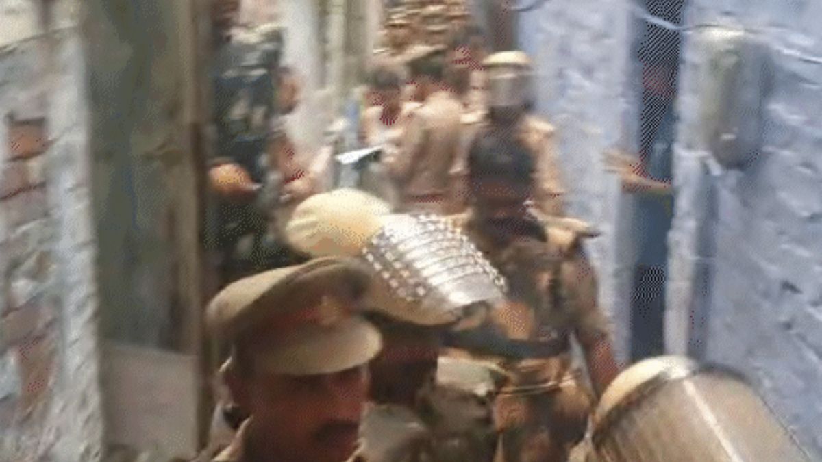 कानपुर में 10 हजार करोड़ की जमीन पर कब्जा करने वाला फरार