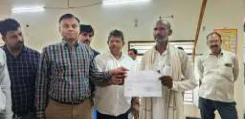 कानपुर में उपचुनाव की मतगणना पूरी, 9 वोटों से जीत दर्ज कर जगजीवन राम निषाद बने प्रधान, दूसरे नंबर पर रही