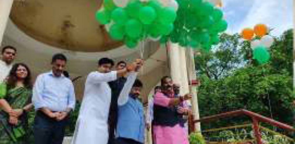 काकोरी ट्रेन एक्शन शताब्दी समारोह के जनपद स्तरीय कार्यक्रमका आयोजन नानाराव पेशवा स्मारक पार्क में किया गया