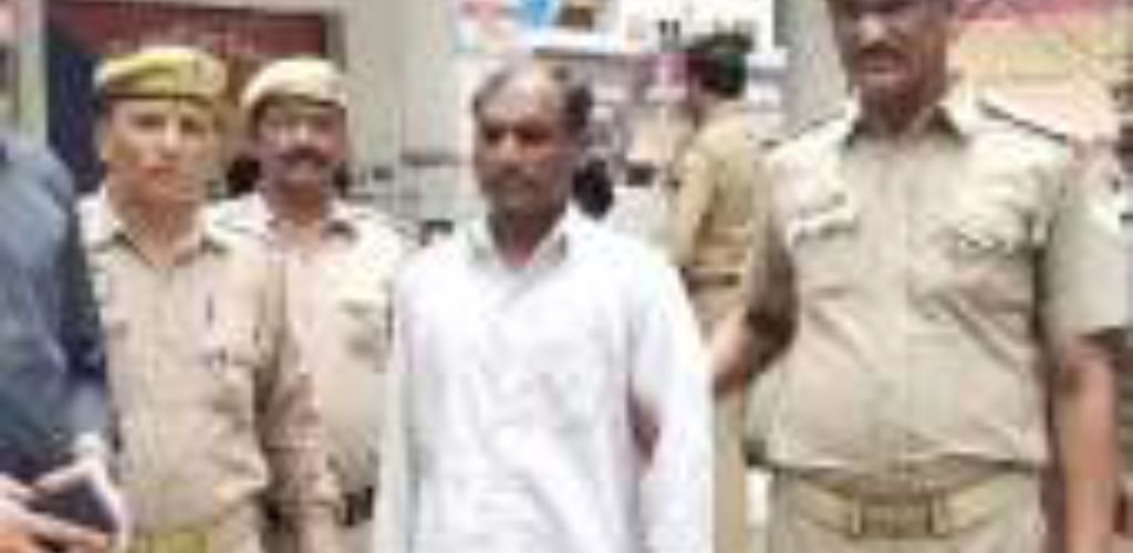 सिर पर हथौड़े मारकर हत्या करनेवाला प्रेमी गिरफ्तार