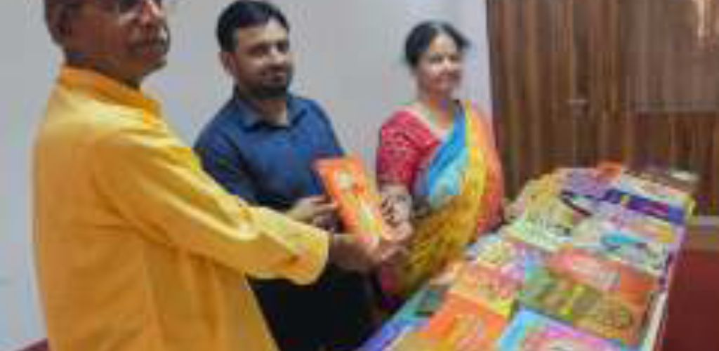 पूर्वजों की स्मृति में ज्ञानदान उन्हें सच्ची श्र(ांजलि है’’ ....उमानंद शर्मा