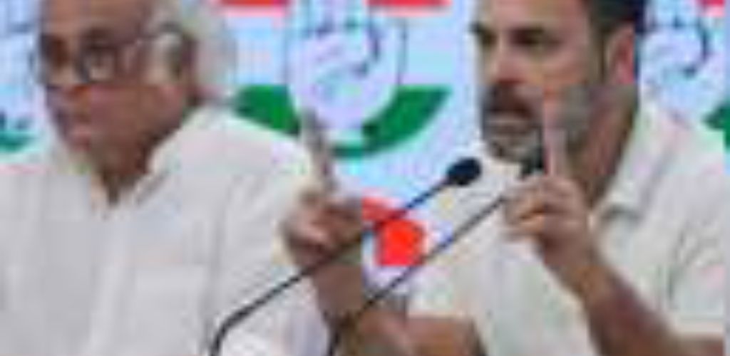 मोदी ने अडाणी को बचाने की साजिश रची: कांग्रेस