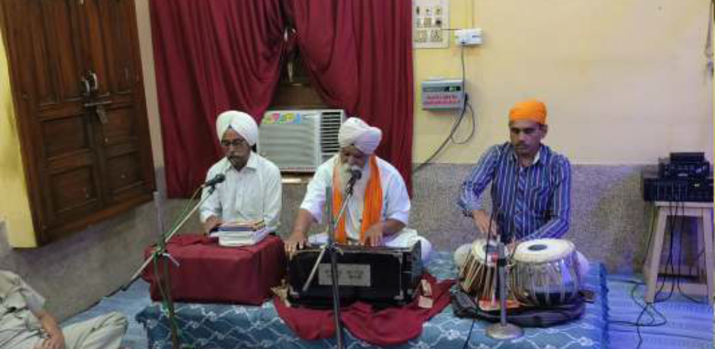 गुरुद्वारा श्री गुरु सिंह सभा में मनाया गया गुरु ग्रंथ साहिब जी का पहला प्रकाश पर्व का दिन