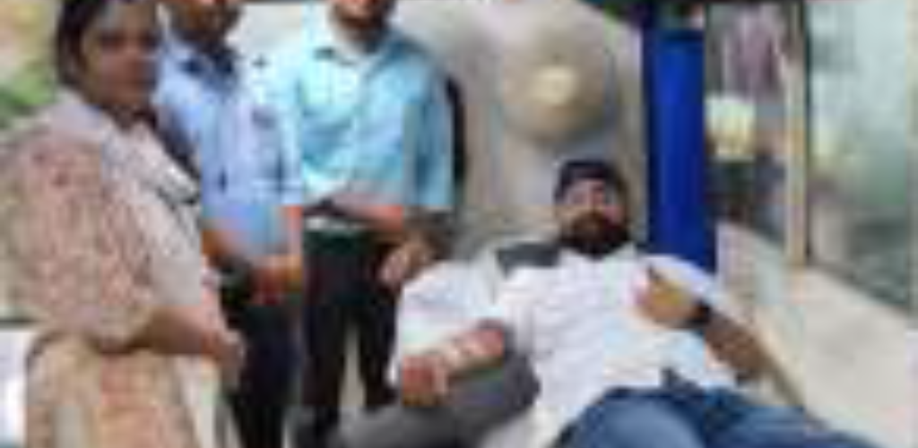 एल0आई0सी0 की स्थापना दिवस पर किया 15 रक्तदाताओं ने रक्तदान