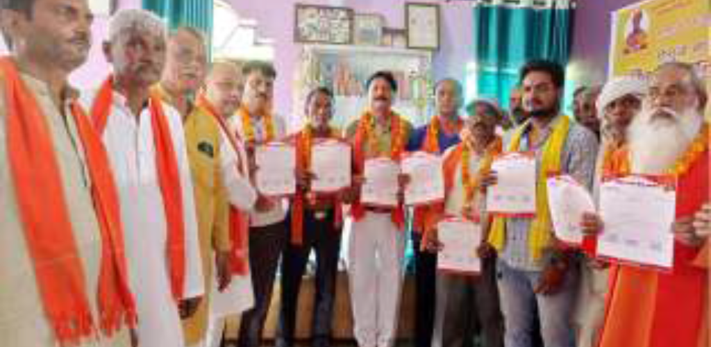 हिंदू महासभा की जिला व नगर इकाई गठित मनोनयन पत्र सौंपकर निष्ठापूर्वक कार्य करने की दिलाई शपथ
