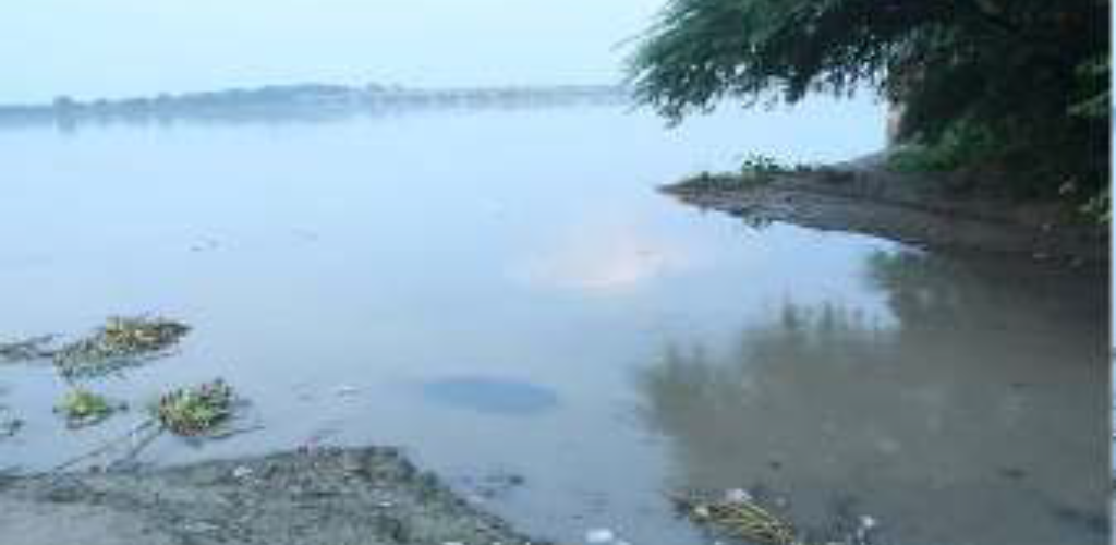 बढ़े जलस्तर की आड़ में गंगा में बहाया जा रहा जहर, जल निगम की जांच में हुई पुष्टि