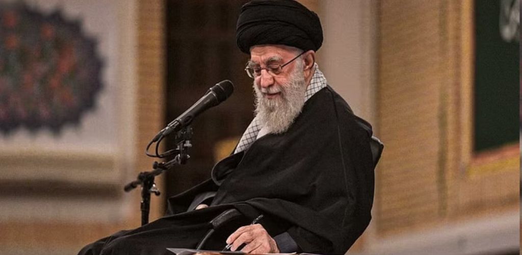 ईरान और हिंदुस्तान: दोस्ती के तकाजों के बीच खामेनेई के भारत पर आरोप के पीछे असल मंशा क्या?