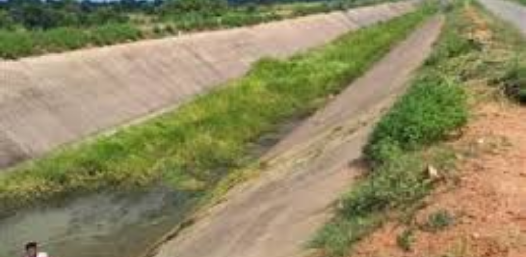 नहर परियोजना आठ साल से अधूरी, किसान निराश