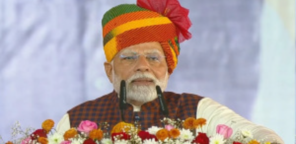 जयपुर पहुंचकर पीएम मोदी ने दी करोड़ों की सौगात, भजनलाल के 1 साल को प्रदेश के फैलते प्रकाश और राजस्थान के विकास का बताया उत्सव