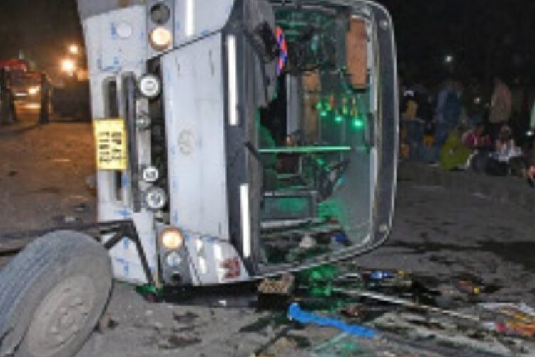 महाराष्ट्र: बीड में बस ने तीन लोगों को कुचला, पुलिस भर्ती प्रशिक्षण के दौरान हुआ हादसा