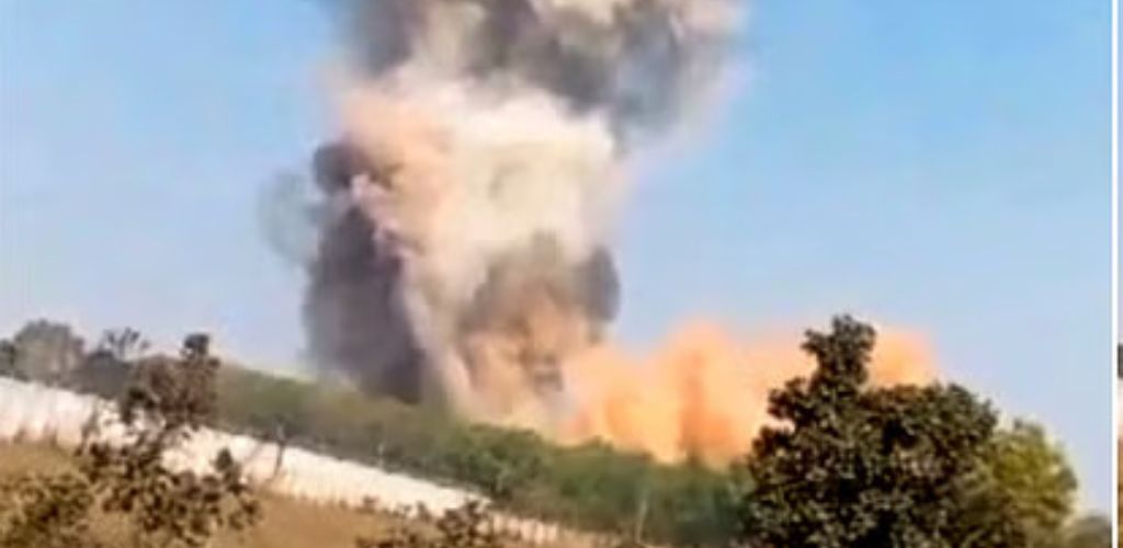 महाराष्ट्र की भंडारा आयुध फैक्टरी में विस्फोट, इकाई की छत ढही, आठ की मौत, सात घायल