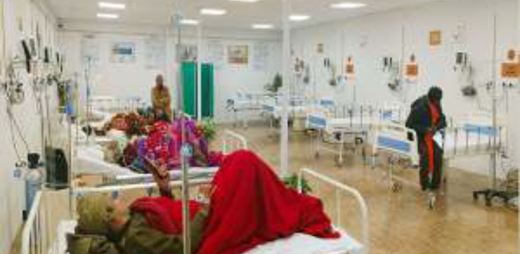 महाराष्ट्र के पुणे में संदिग्ध बीमारी से मचा हाहाकार, 17 मरीजों को देना पड़ा वेंटिलेटर सपोर्ट, एक की मौत