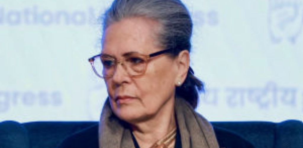 सोनिया गांधी ने राष्ट्रपति को बताया 'बेचारी', बीजेपी ने की माफी की मांग, जेपी नड्डा का पलटवार