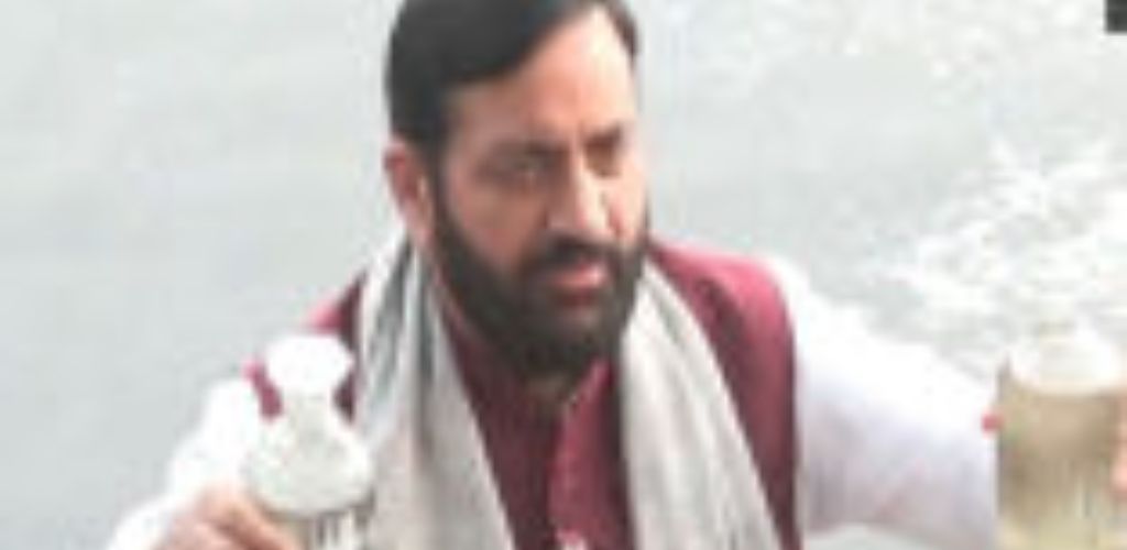 Amidst the controversy, Nayab Saini visited Yamuna Ghat in Delhi, said - Kejriwal has polluted the water.